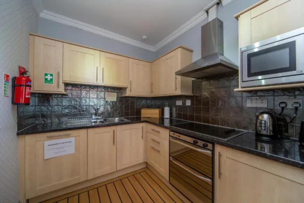 Tron Kirk Residence EDI Kültér fotó